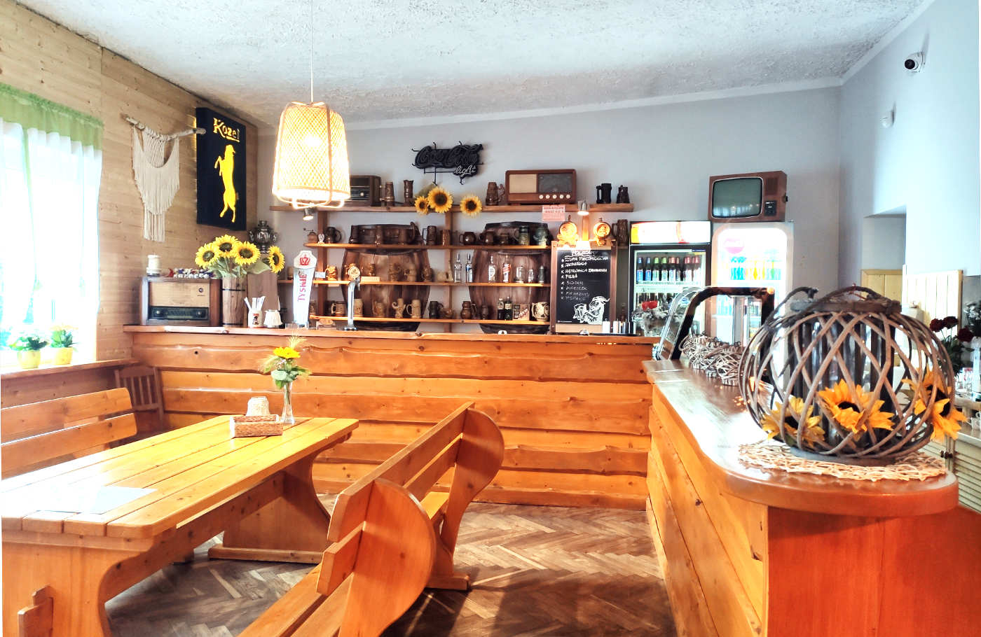 Sala i Bar Restauracji Baryt